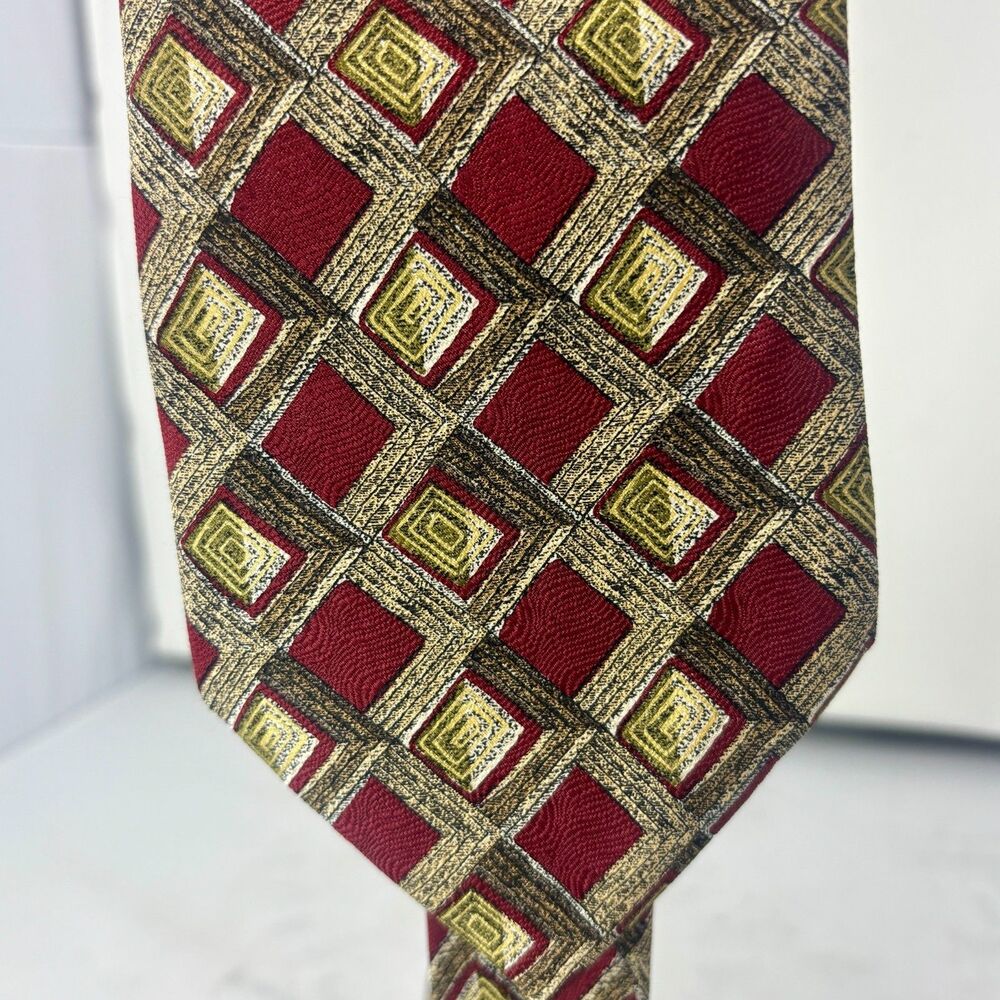 Tom James Tie, Gold & Red Classic Geometric Necktie